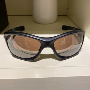 Oakley Pitbull